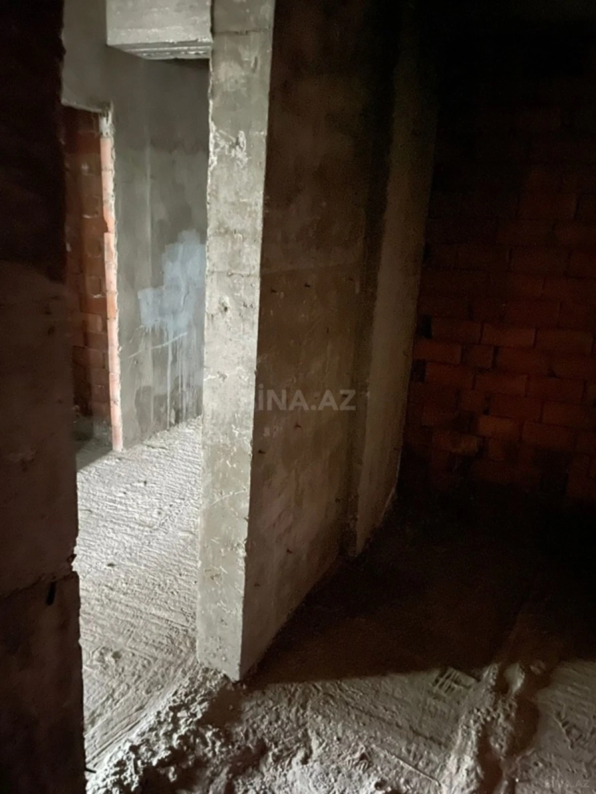 Satılır 3 otaqlı mənzil 138 m²