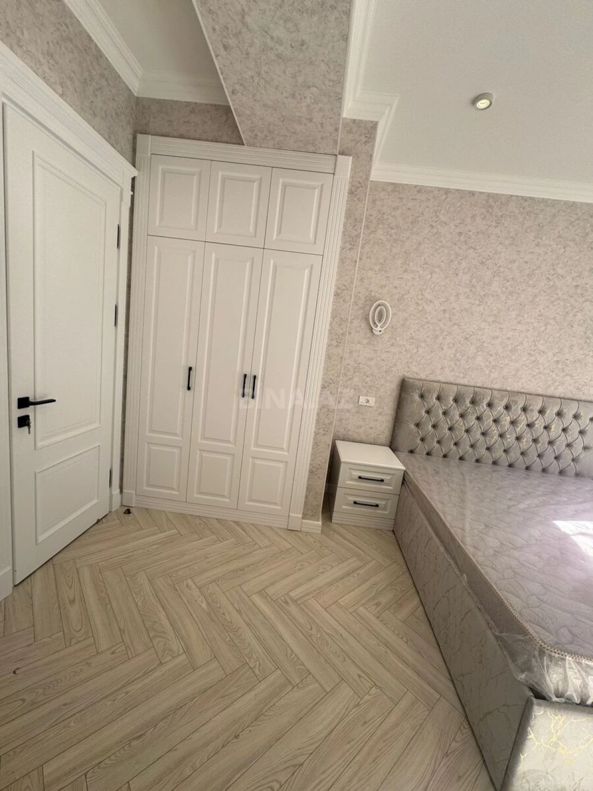 Kirayə verilir 4 otaqlı mənzil 170 m²