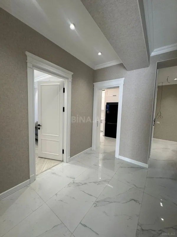Kirayə verilir 4 otaqlı mənzil 170 m²
