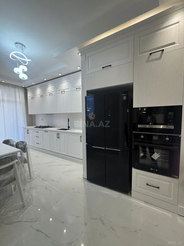 Kirayə verilir 4 otaqlı mənzil 170 m²