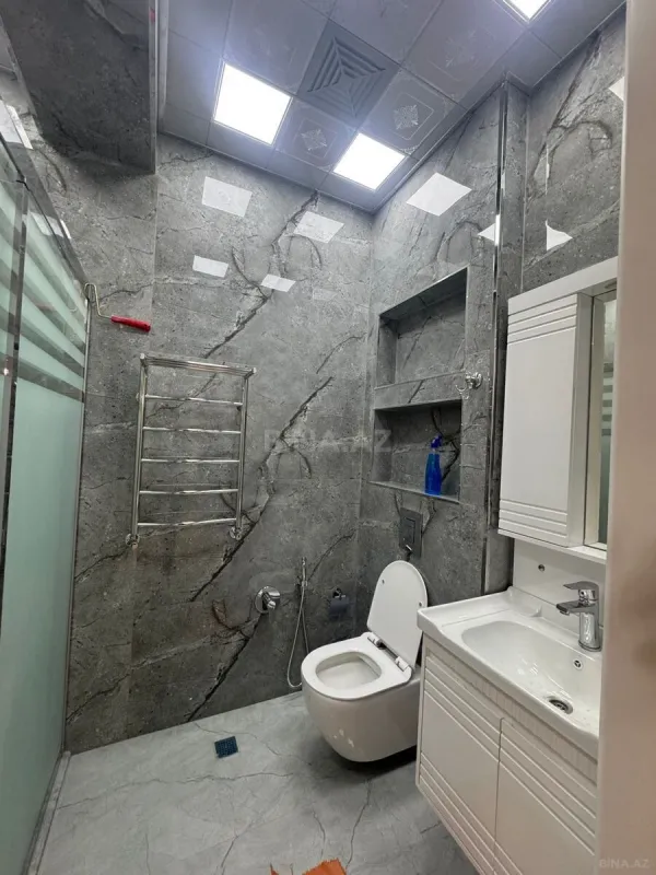 Kirayə verilir 4 otaqlı mənzil 170 m²