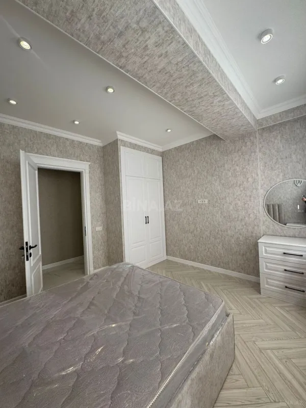 Kirayə verilir 4 otaqlı mənzil 170 m²