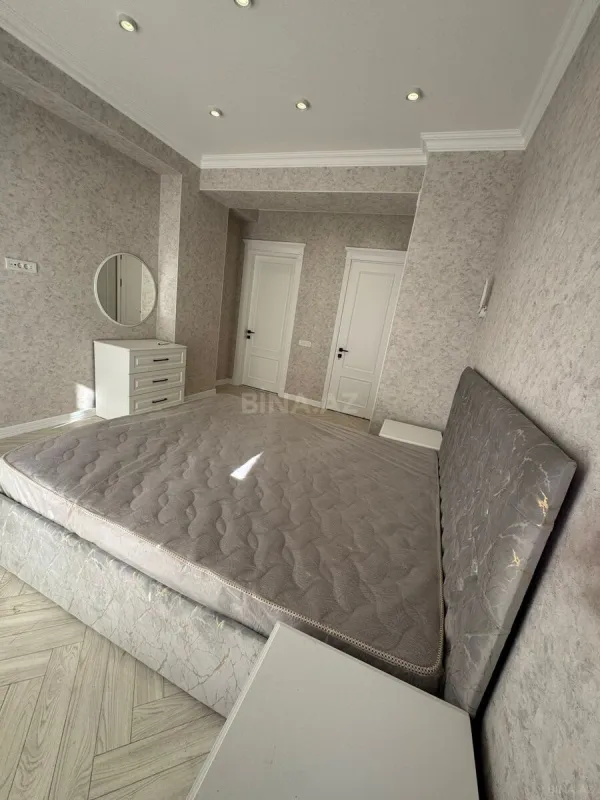 Kirayə verilir 4 otaqlı mənzil 170 m²