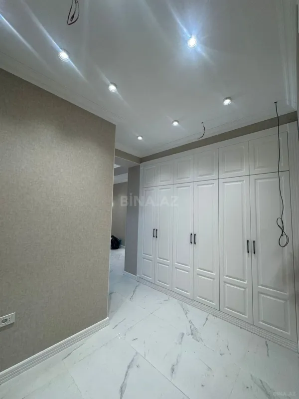Kirayə verilir 4 otaqlı mənzil 170 m²