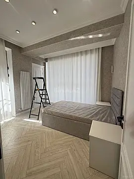 Kirayə verilir 4 otaqlı mənzil 170 m²