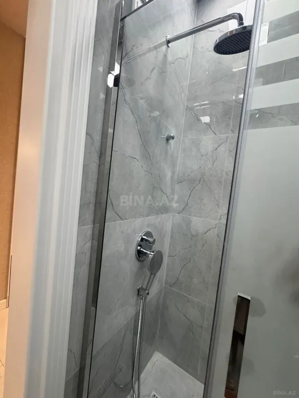 Kirayə verilir 4 otaqlı mənzil 170 m²