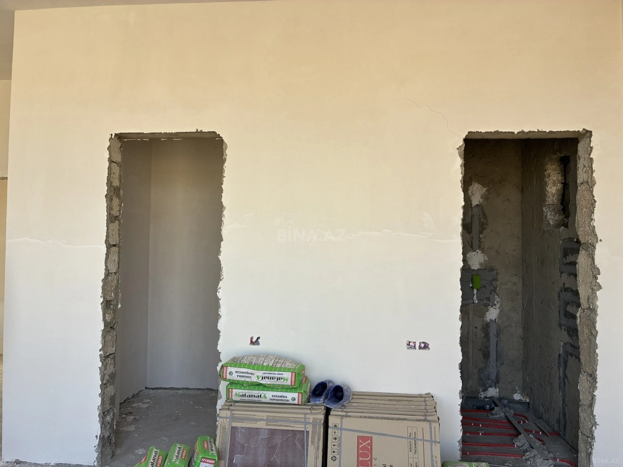 Satılır 5 otaqlı həyət evi 240 m²