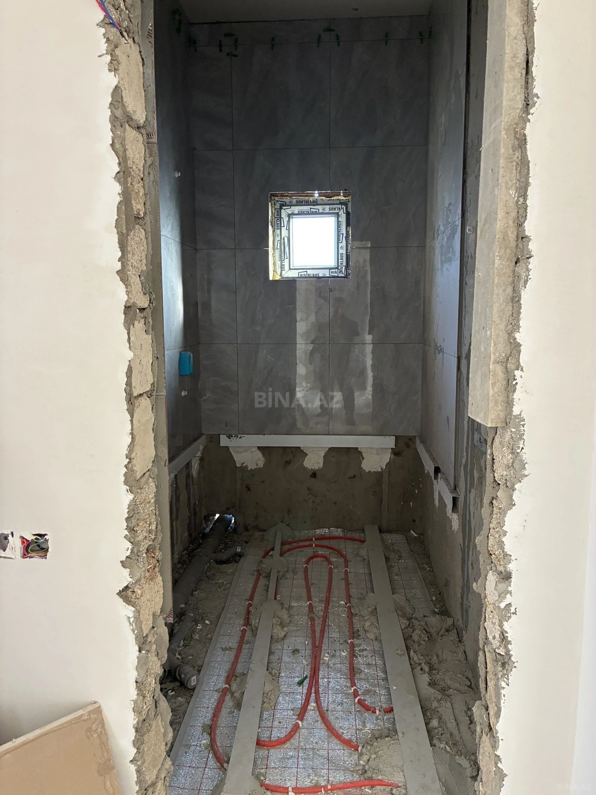 Satılır 5 otaqlı həyət evi 240 m²