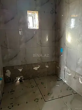 Satılır 5 otaqlı həyət evi 240 m²