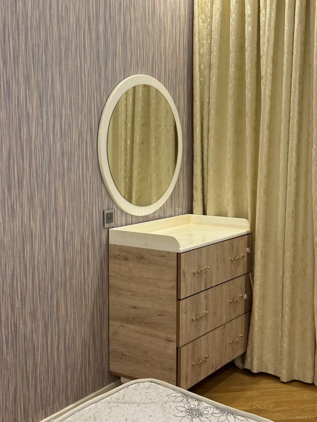 Kirayə verilir 2 otaqlı mənzil 75 m²