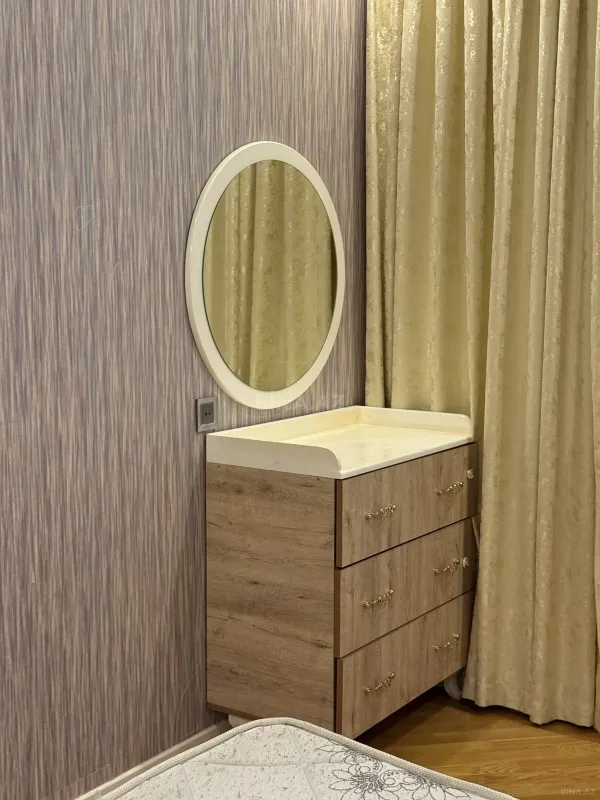 Kirayə verilir 2 otaqlı mənzil 75 m²