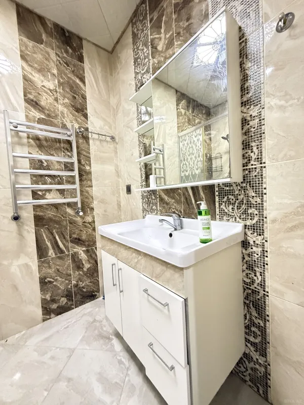 Kirayə verilir 2 otaqlı mənzil 75 m²