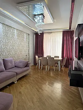Kirayə verilir 2 otaqlı mənzil 75 m²