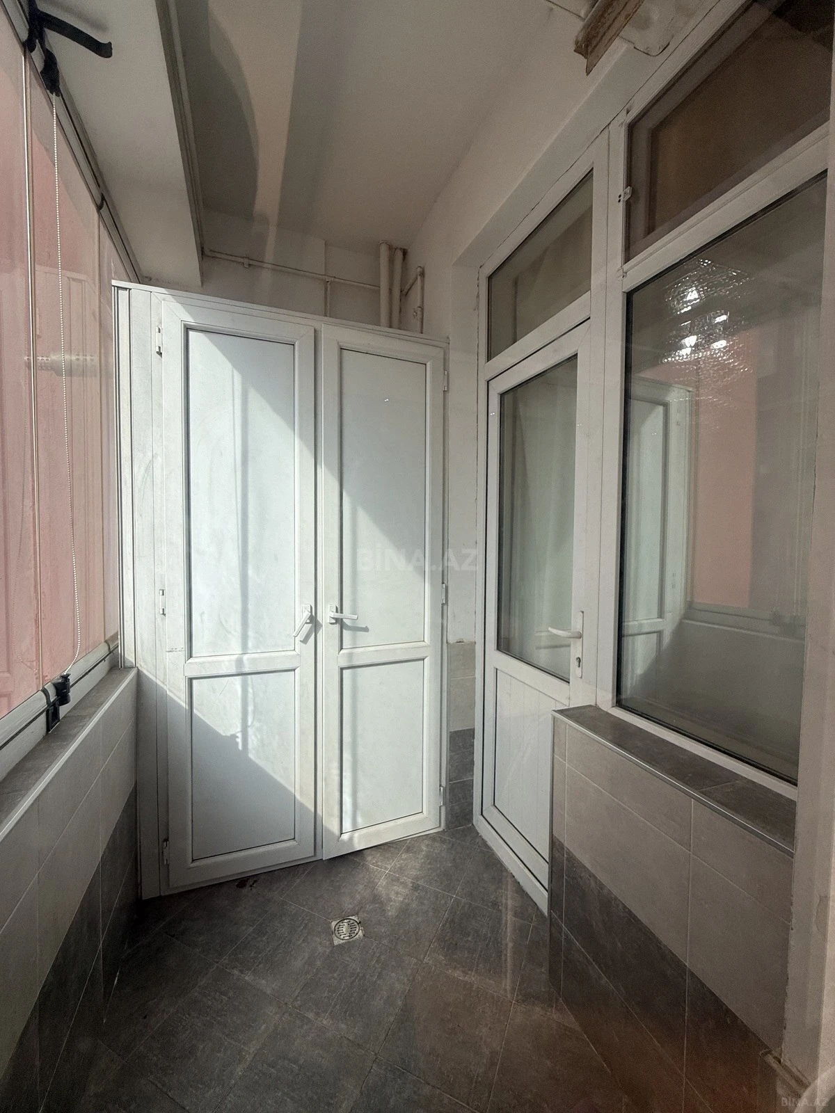 Kirayə verilir 2 otaqlı mənzil 75 m²