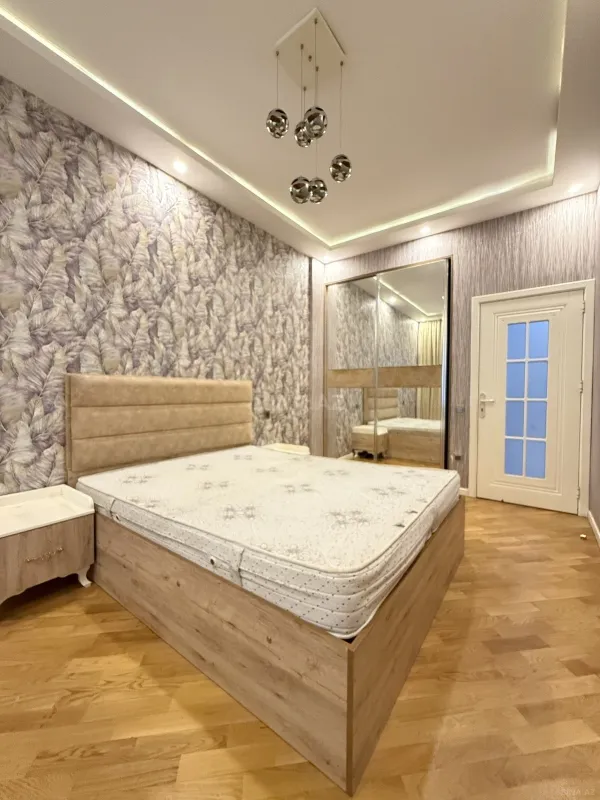 Kirayə verilir 2 otaqlı mənzil 75 m²
