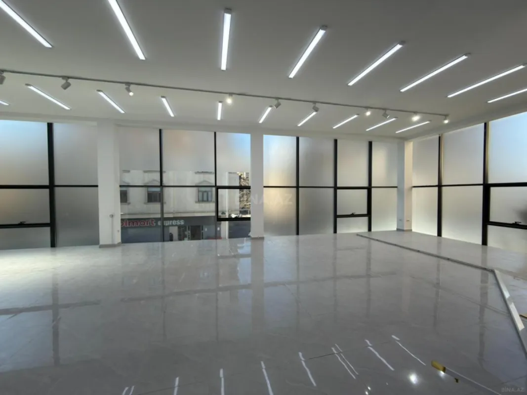 Kirayə verilir 2 otaqlı ofis 240 m²