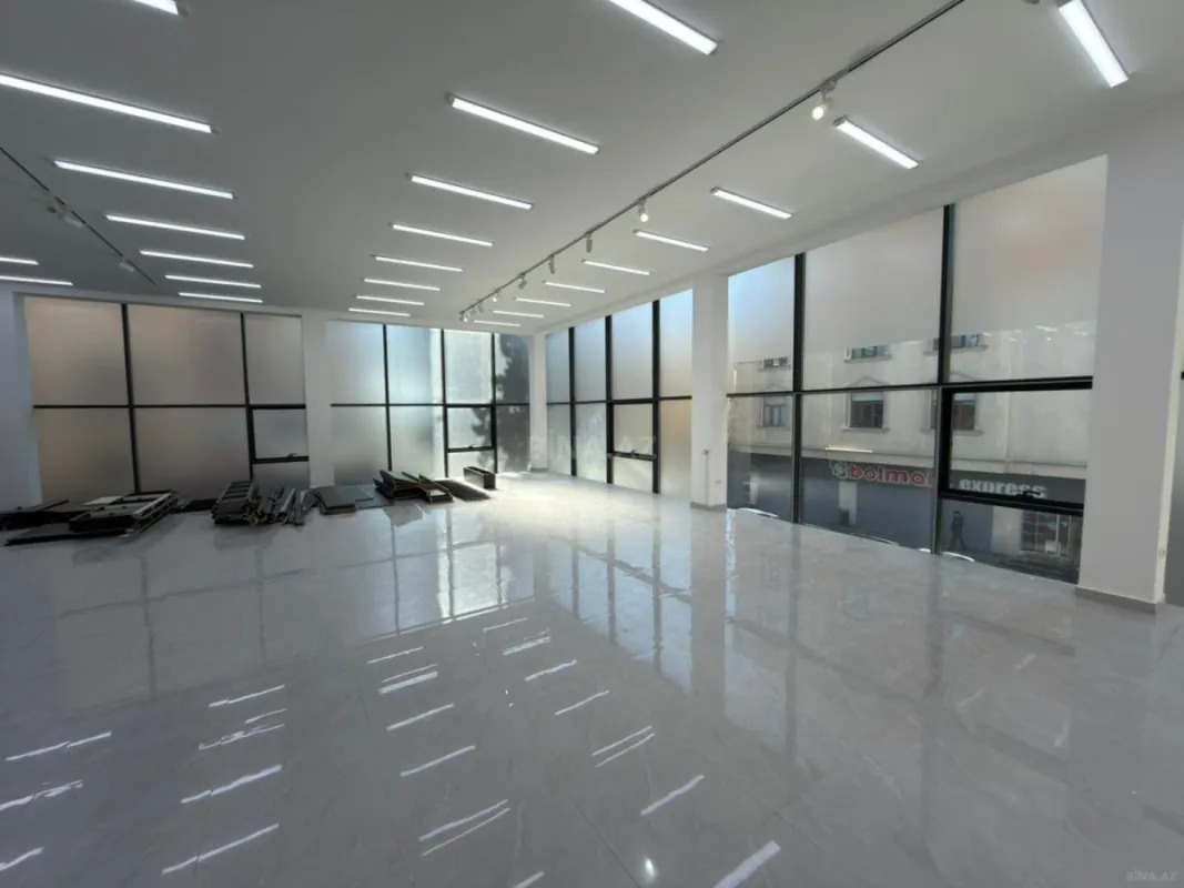 Kirayə verilir 2 otaqlı ofis 240 m²