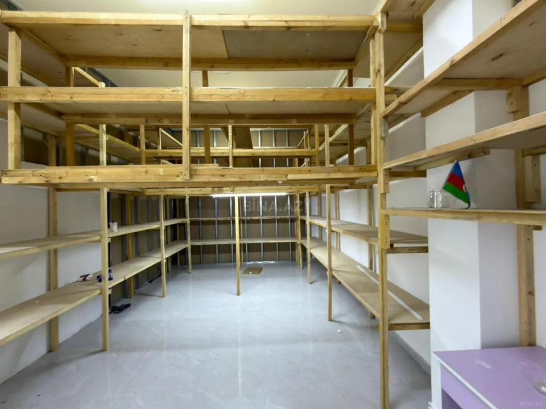 Kirayə verilir 2 otaqlı ofis 240 m²