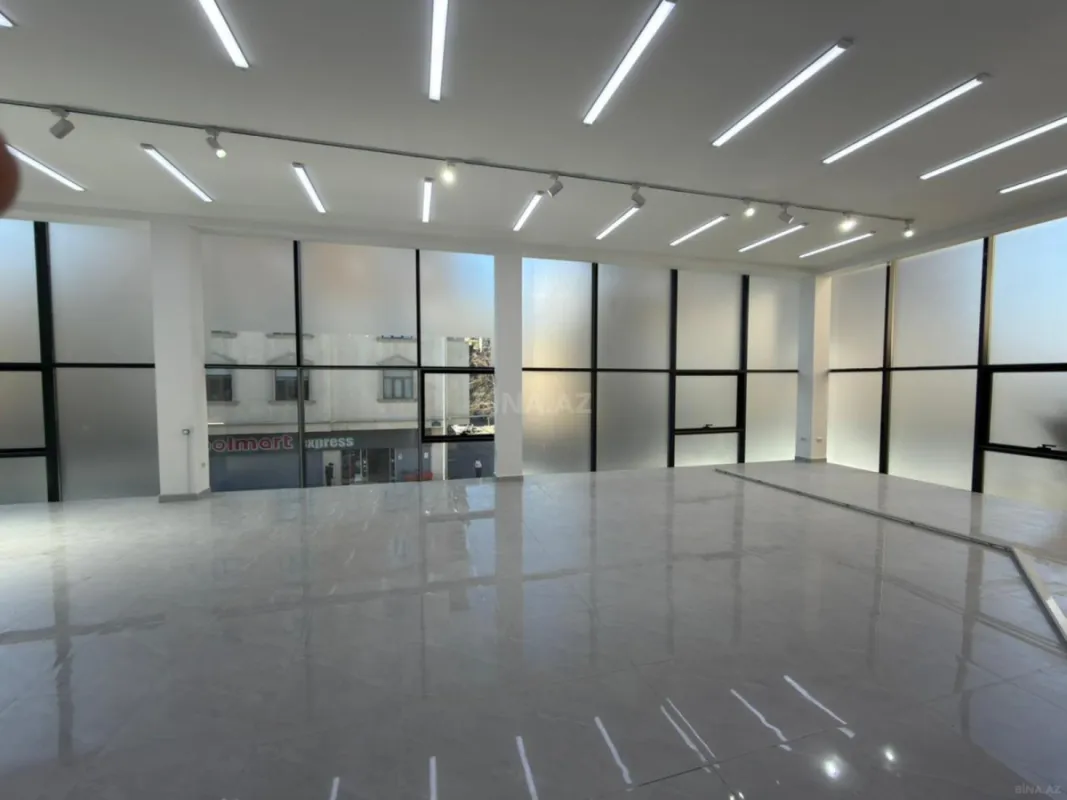 Kirayə verilir 2 otaqlı ofis 240 m²
