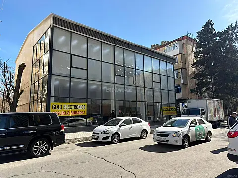Kirayə verilir 2 otaqlı ofis 240 m² — Bakı 2 otaq 240.00 m²