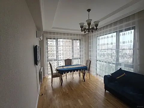 Kirayə verilir 2 otaqlı mənzil 71 m²