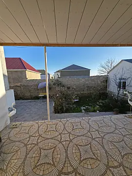 Satılır 3 otaqlı həyət evi 300 m²