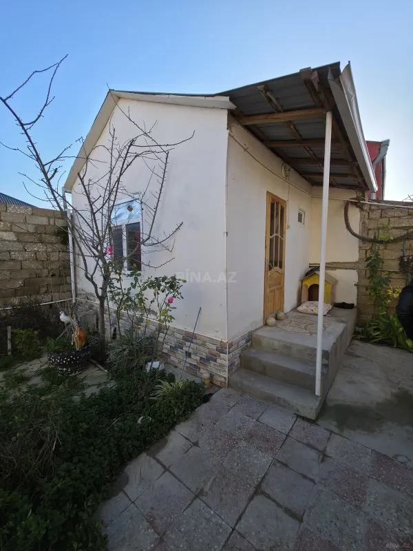 Satılır 3 otaqlı həyət evi 300 m²
