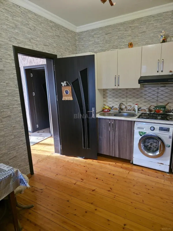 Satılır 3 otaqlı həyət evi 300 m²