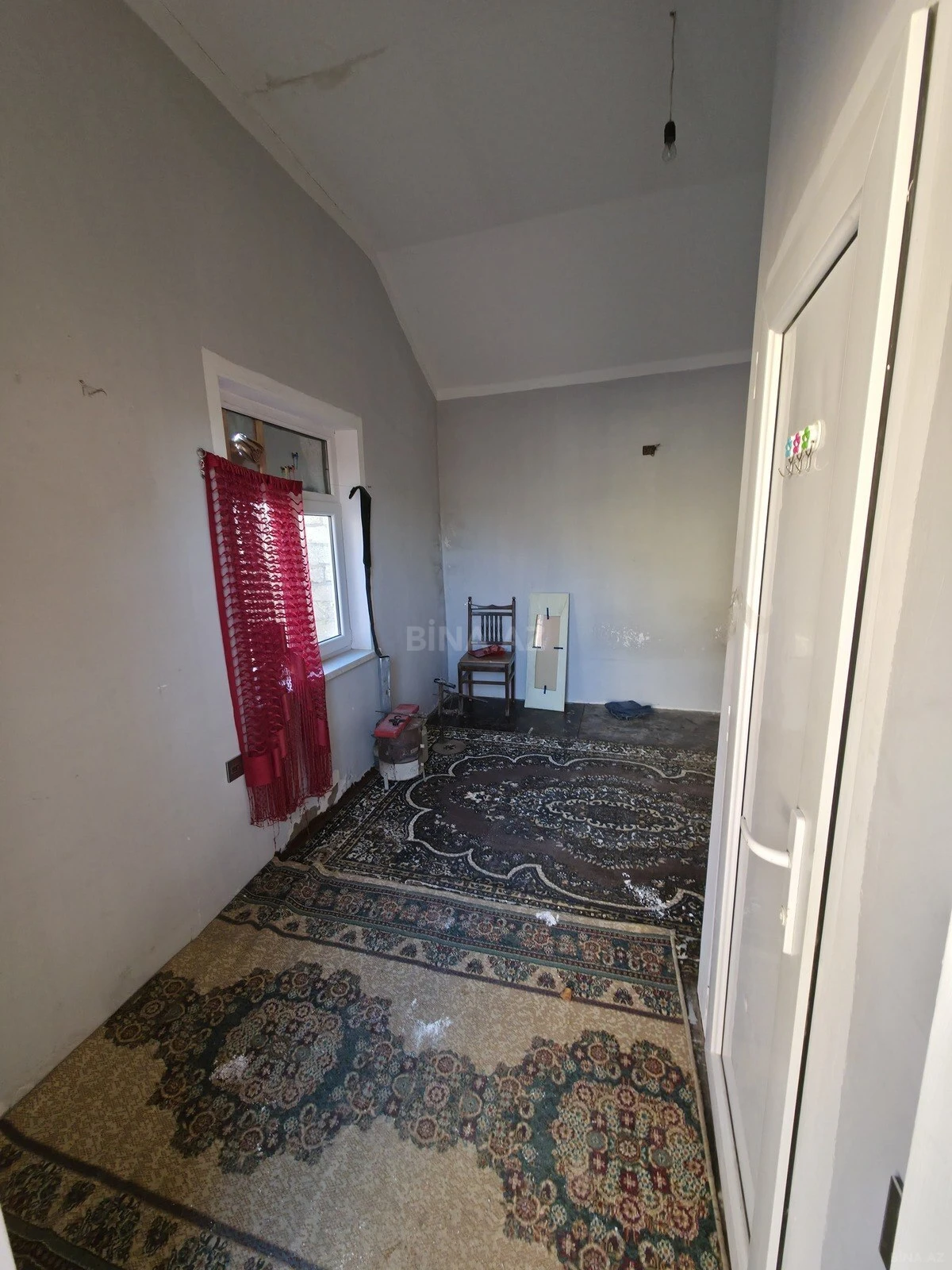 Satılır 3 otaqlı həyət evi 300 m²