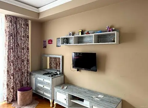 Kirayə verilir 1 otaqlı mənzil 70 m²