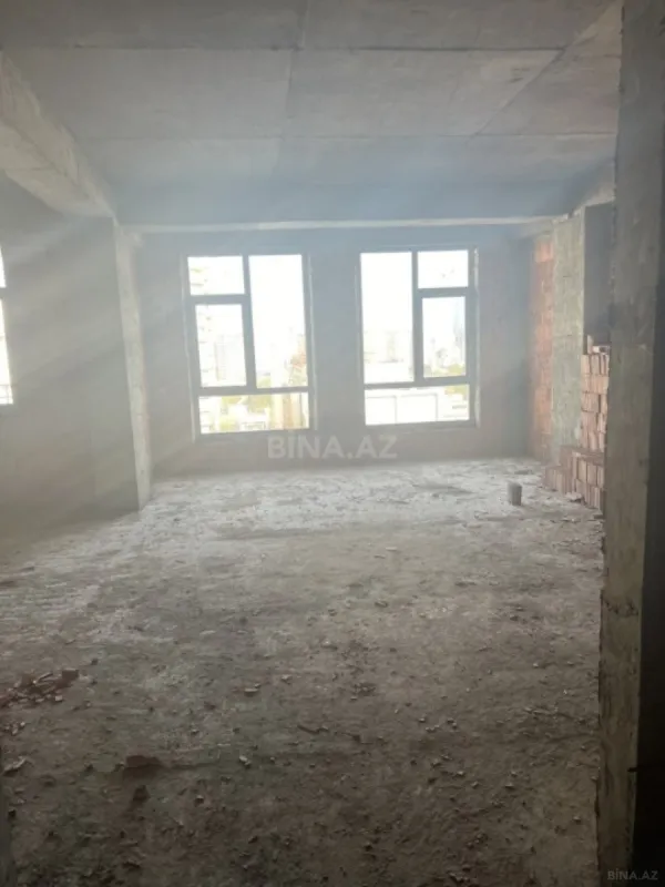 Satılır 3 otaqlı mənzil 120 m²