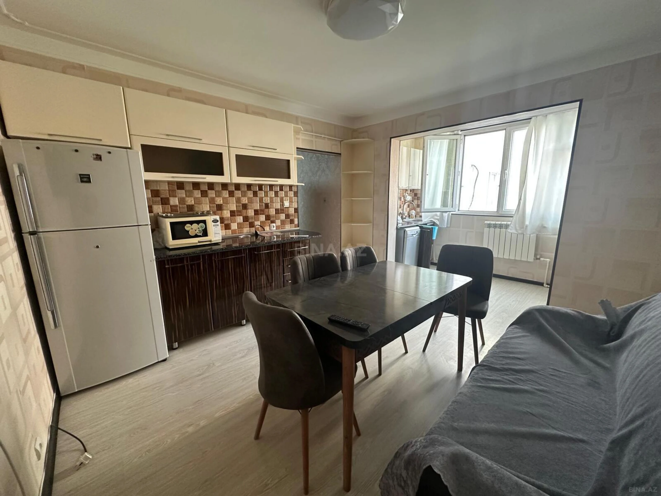 Kirayə verilir 3 otaqlı mənzil 100 m²