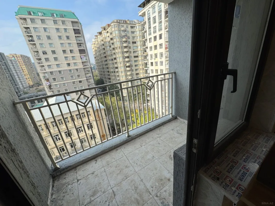 Satılır 3 otaqlı mənzil 112 m²