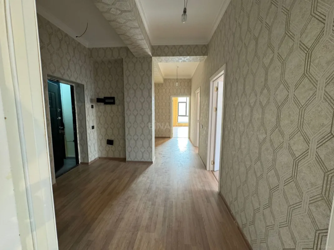 Satılır 3 otaqlı mənzil 112 m²