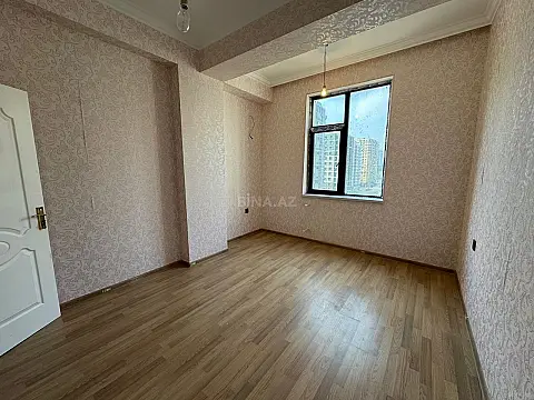 Satılır 3 otaqlı mənzil 112 m²