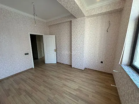 Satılır 3 otaqlı mənzil 112 m²