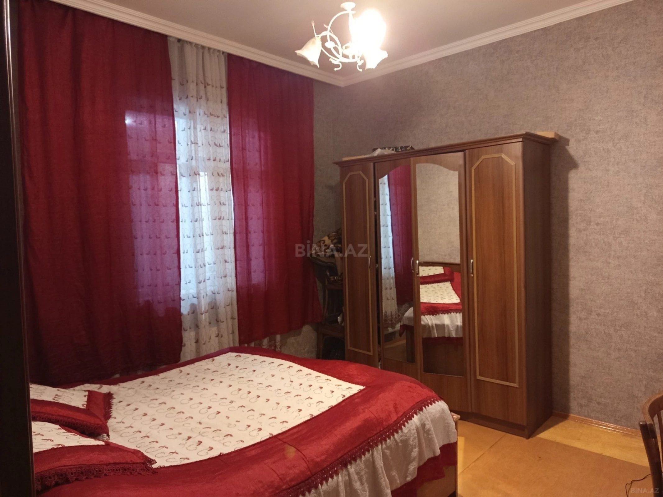 Satılır 4 otaqlı həyət evi 130 m²