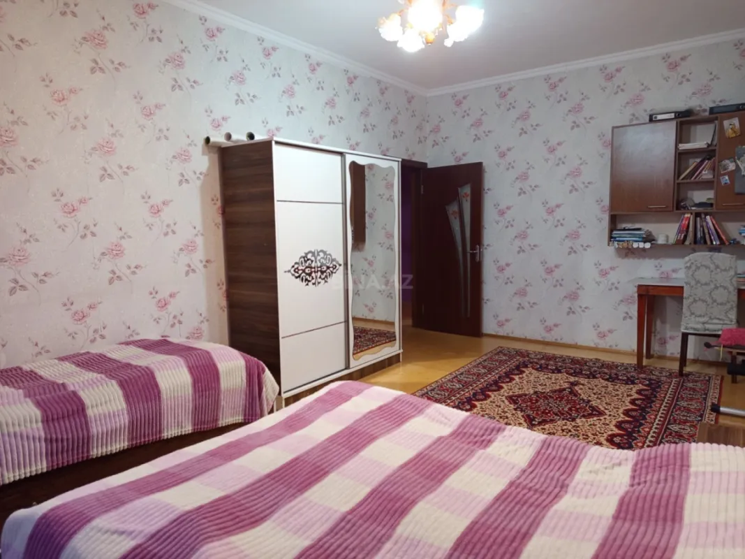 Satılır 4 otaqlı həyət evi 130 m²