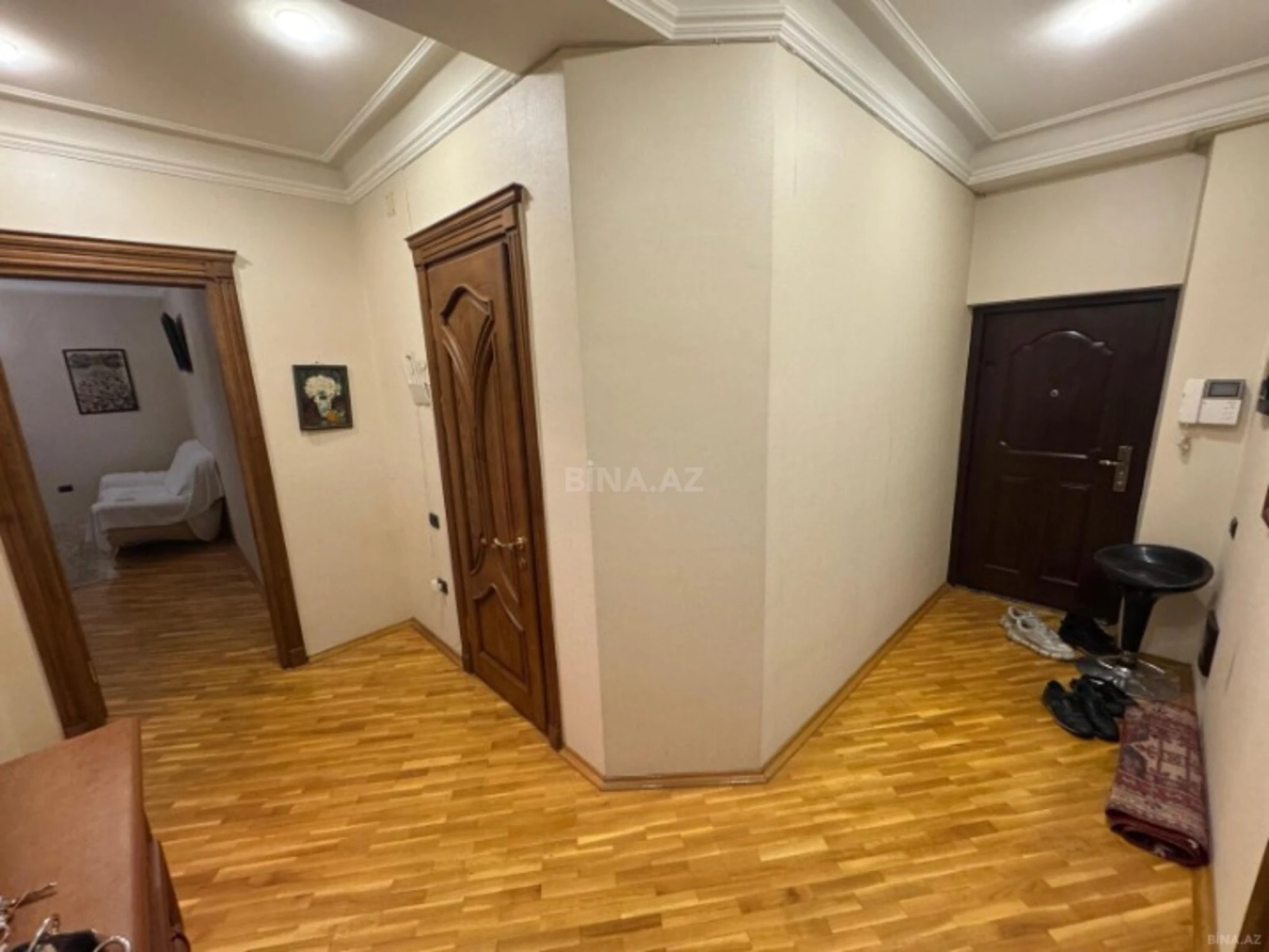 Kirayə verilir 2 otaqlı mənzil 80 m²