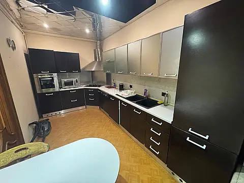 Kirayə verilir 2 otaqlı mənzil 80 m²