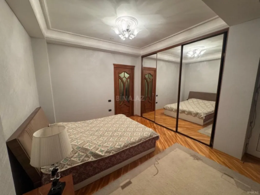 Kirayə verilir 2 otaqlı mənzil 80 m²