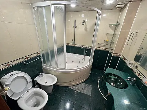 Kirayə verilir 2 otaqlı mənzil 80 m²