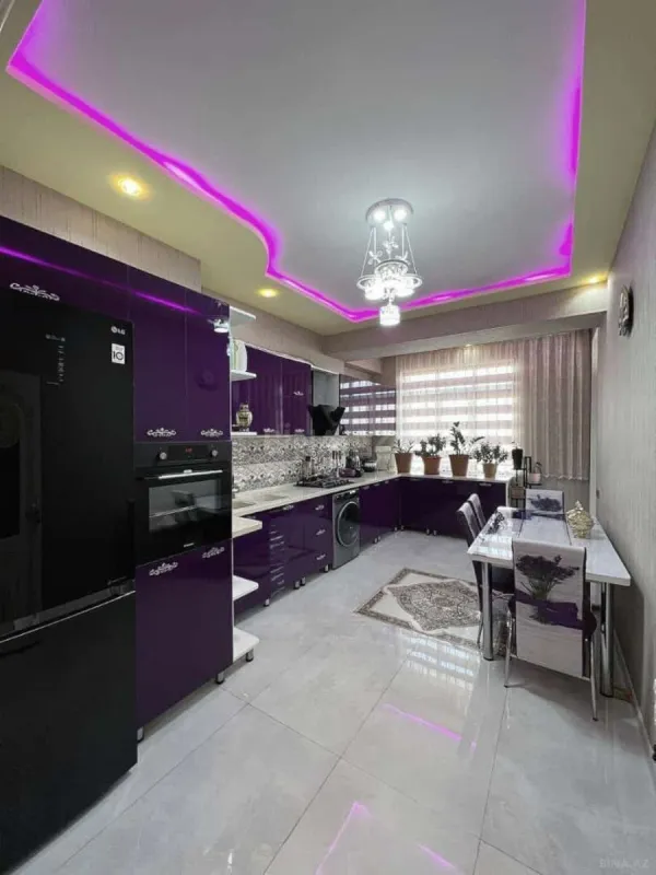 Kirayə verilir 3 otaqlı mənzil 140 m²