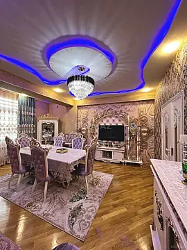 Kirayə verilir 3 otaqlı mənzil 140 m²