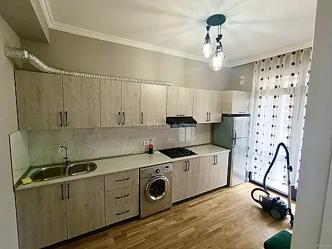 Kirayə verilir 2 otaqlı mənzil 65 m²