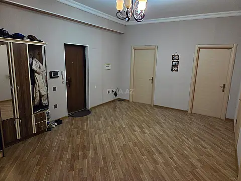 Satılır 3 otaqlı mənzil 133 m²
