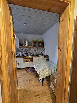 Satılır 7 otaqlı həyət evi 200 m²