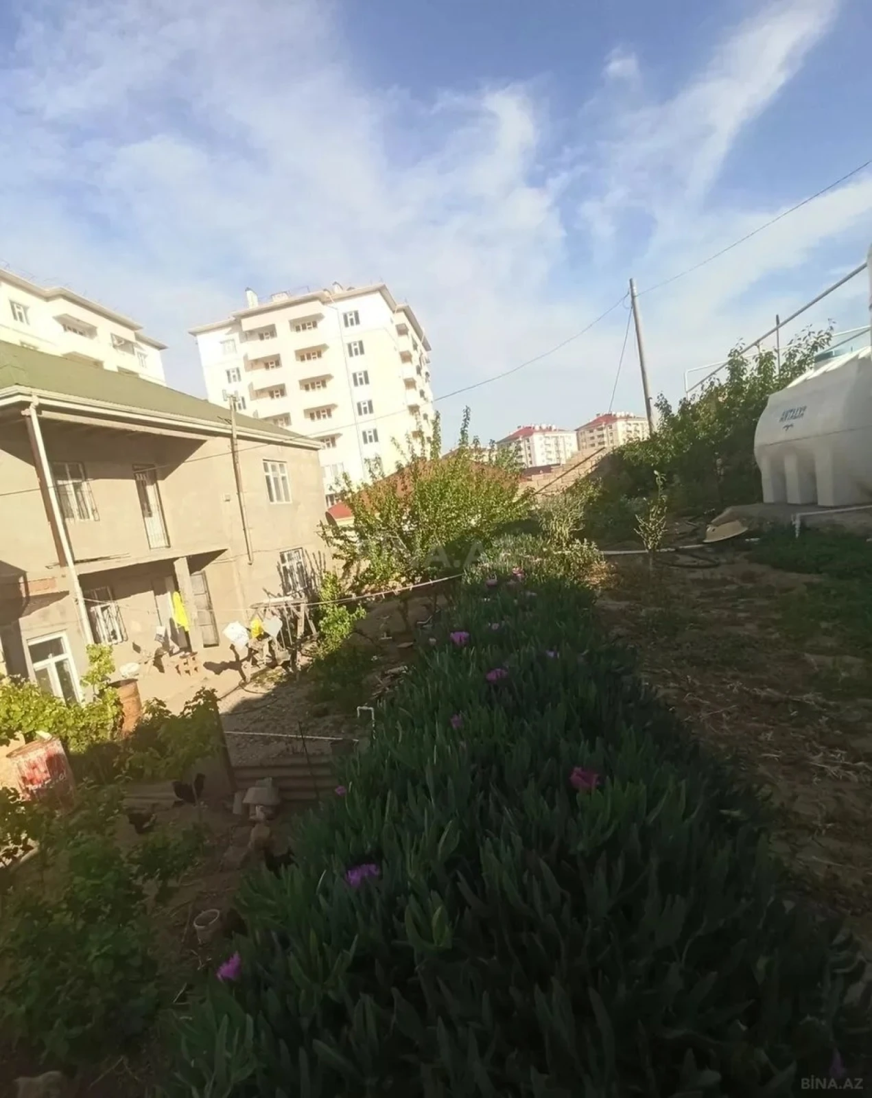 Satılır 7 otaqlı həyət evi 200 m²