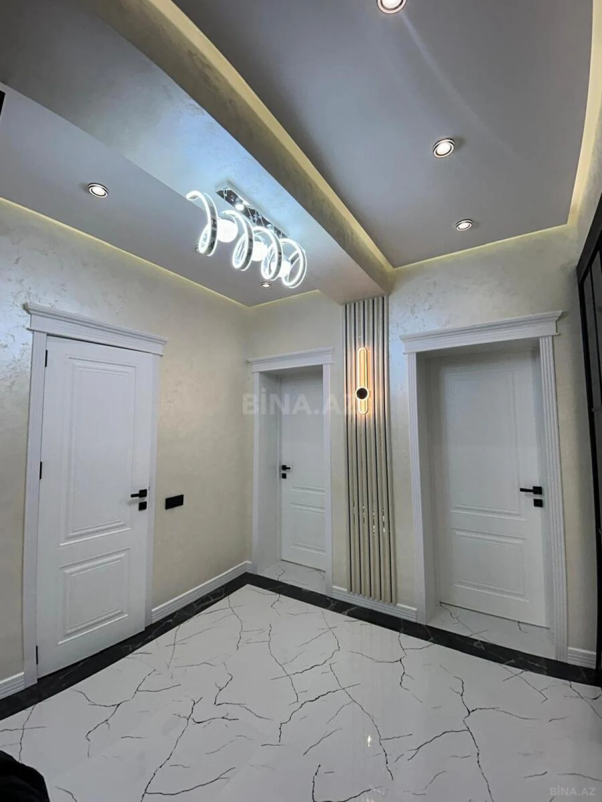 Satılır 2 otaqlı mənzil 65 m²
