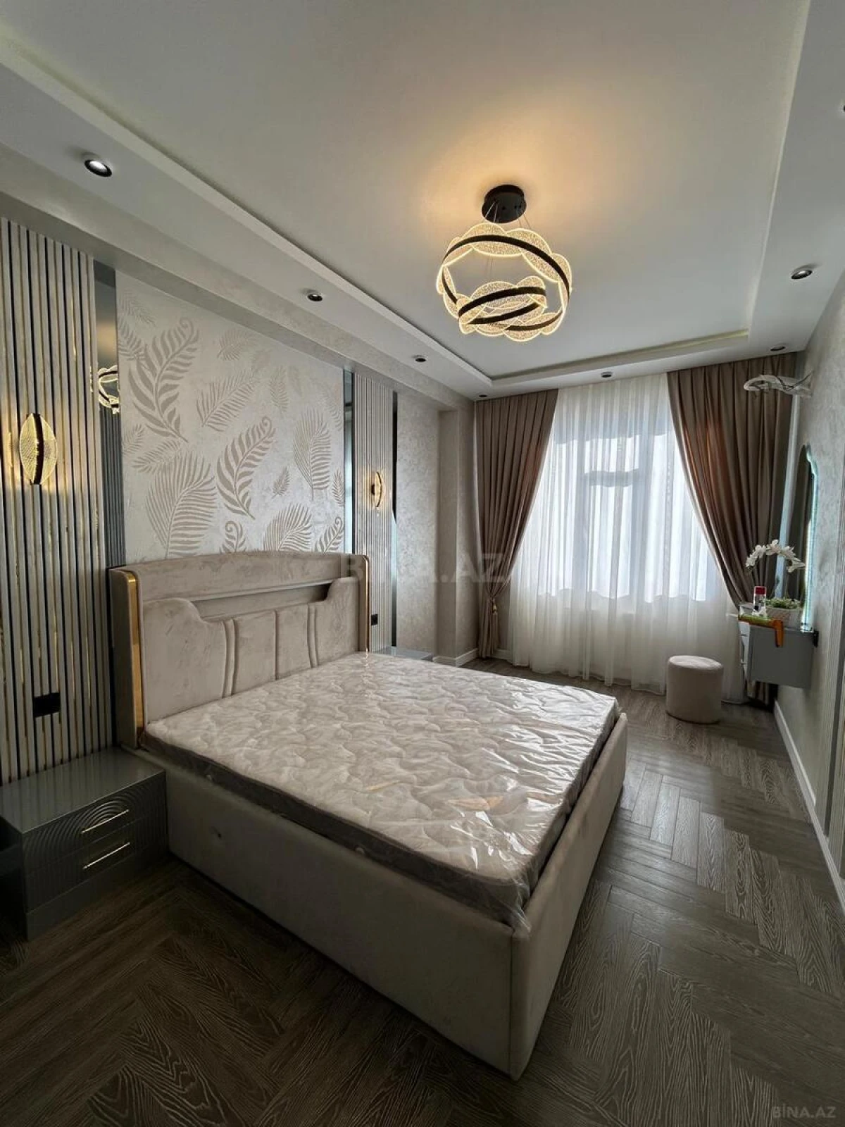 Satılır 2 otaqlı mənzil 65 m²